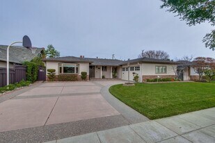 1593 Koch Ln in San Jose, CA - Building Photo