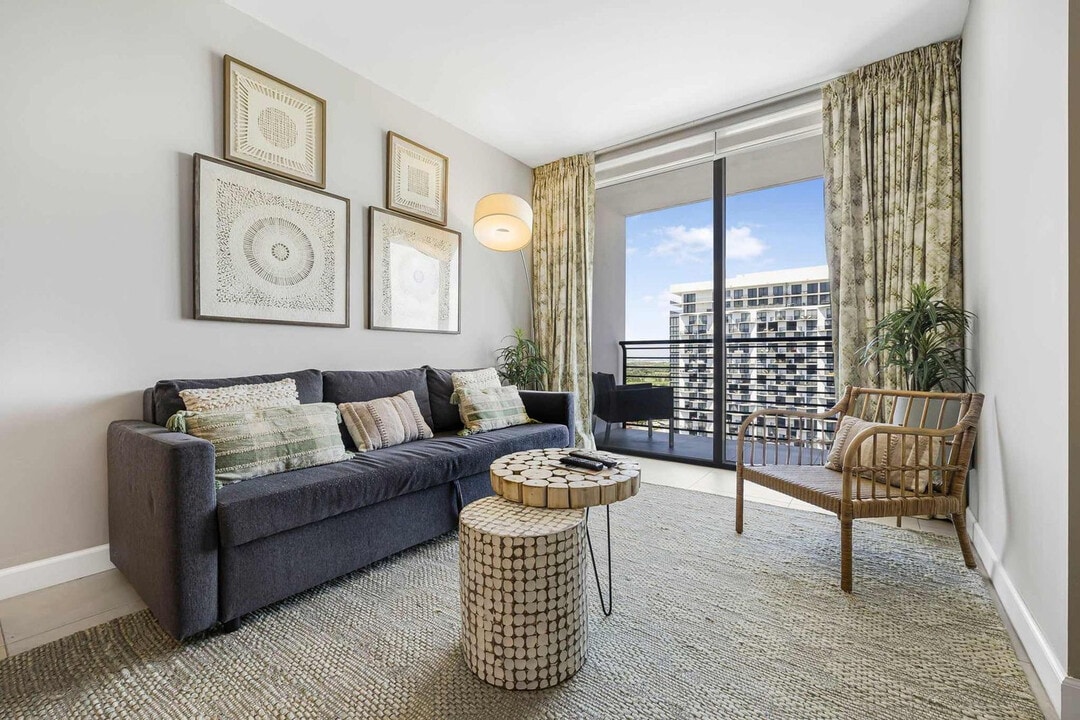 5350 NW 84th Ave, Unit SI FL16-ID1230856P in Doral, FL - Foto de edificio