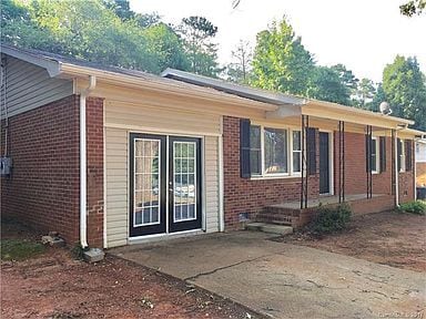 property at 1502 Northwoods Drive