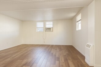 6th Ave Flats in Holdrege, NE - Building Photo - Building Photo