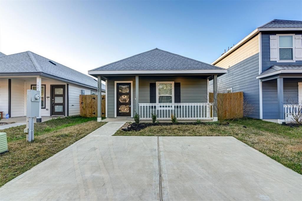 16428 Jasmine Marie Pl in Conroe, TX - Foto de edificio