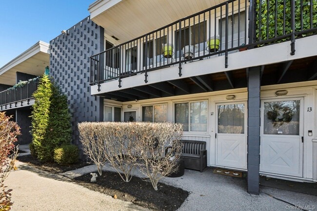 4 Wyndover Woods Ln in White Plains, NY - Building Photo - Building Photo