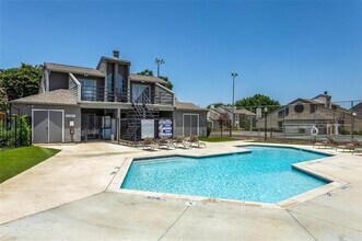 12480 Abrams Rd in Dallas, TX - Building Photo - Building Photo