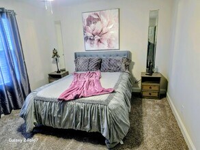 1370 Norman Ln in Clarksville, TN - Foto de edificio - Building Photo