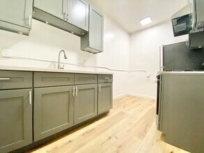 960 S Oxford Ave in Los Angeles, CA - Building Photo - Building Photo