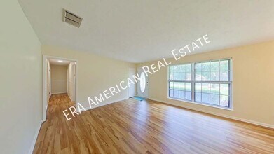 1111 Coral Dr in Niceville, FL - Building Photo - Building Photo