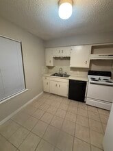 639 N Betty Jo Dr in Fayetteville, AR - Building Photo - Building Photo