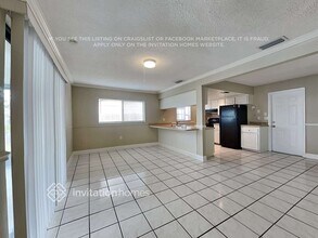 11206 Wheeling Dr in Tampa, FL - Building Photo - Building Photo