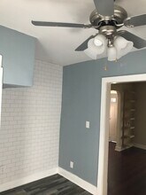 984 Rondel Rd in Cleveland, OH - Foto de edificio - Building Photo