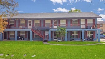 1802 Barton Dr in Kissimmee, FL - Building Photo
