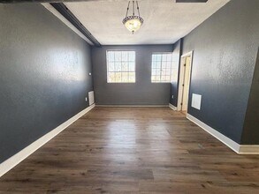 1300 W Main St in Waxahachie, TX - Building Photo - Building Photo