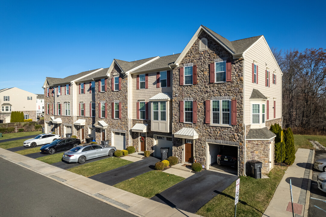 The Bluffs at Aberdeen in Cliffwood, NJ - Building Photo