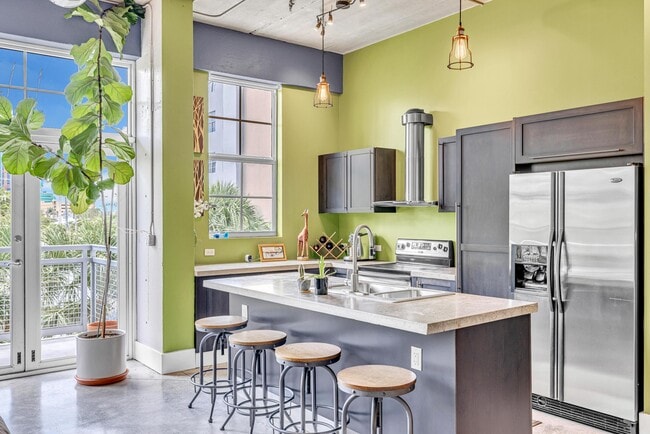 425 N Andrews Ave in Fort Lauderdale, FL - Building Photo - Building Photo