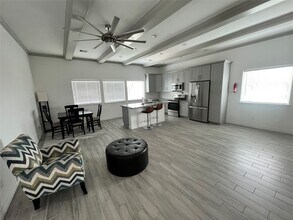 3407 Sakowitz St in Houston, TX - Building Photo - Building Photo