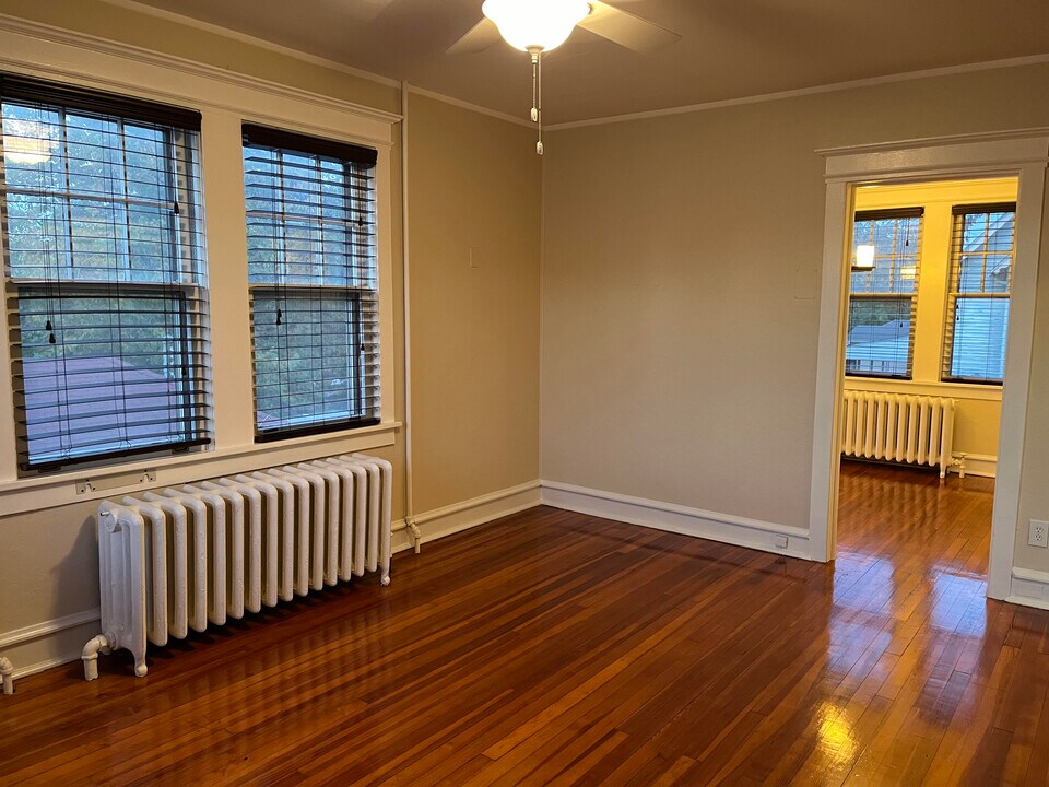1031 Shore Rd in Linwood, NJ - Building Photo