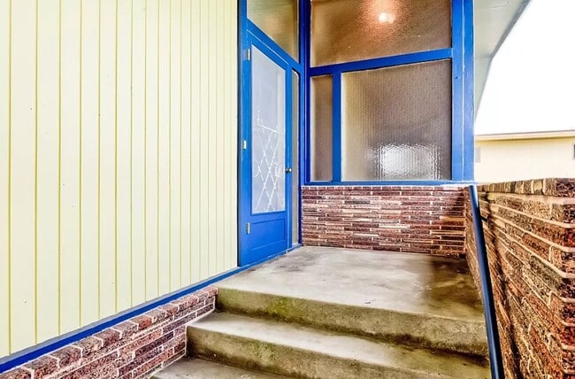 property at 4600 Lakeshore Dr