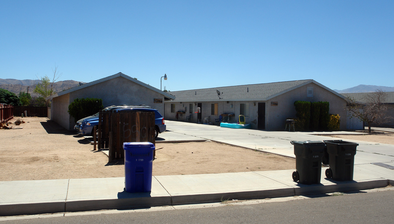 13269 Central Outer Hwy in Apple Valley, CA - Building Photo