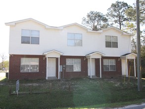 150 S Crow Rd in Pensacola, FL - Foto de edificio - Building Photo