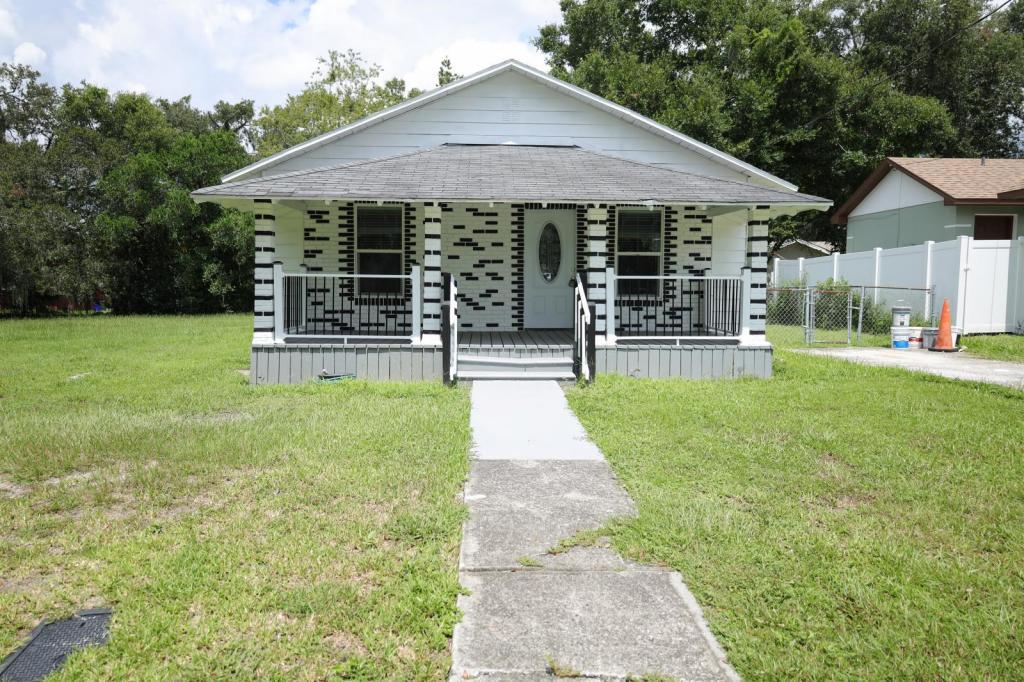 809 Adams St in Lakeland, FL - Foto de edificio