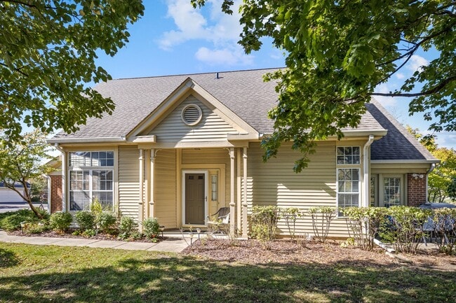 2344 County Farm Ln in Schaumburg, IL - Building Photo - Building Photo