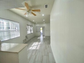 2024 NE 183rd St in North Miami Beach, FL - Building Photo - Building Photo
