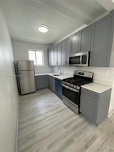 1130 Marseille Dr, Unit 1 in Miami Beach, FL - Building Photo - Building Photo