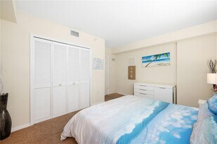 445 S Hamden Dr in Clearwater, FL - Building Photo