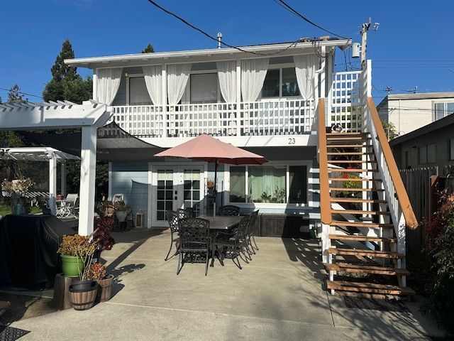 23 Birch St in Redwood City, CA - Building Photo