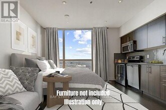 65 Speers Rd in Oakville, ON - Building Photo - Building Photo