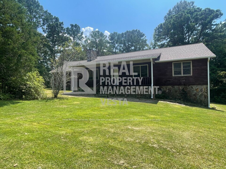 8650 Hopewell Rd in Lizella, GA - Building Photo
