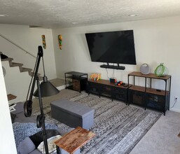 1640 E 750 S, Unit B in Clearfield, UT - Building Photo - Building Photo