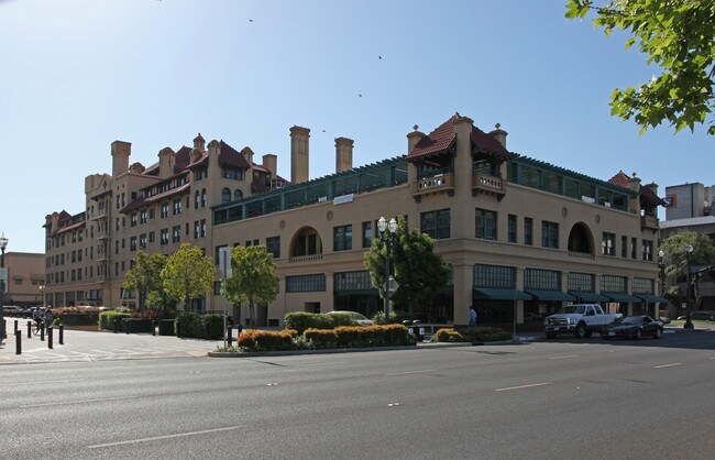 Hotel Stockton Apartments in Stockton, CA - Building Photo - Building Photo