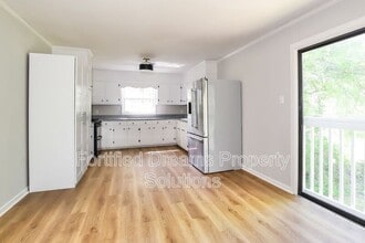 1101 Surry Dr in Greensboro, NC - Building Photo - Building Photo