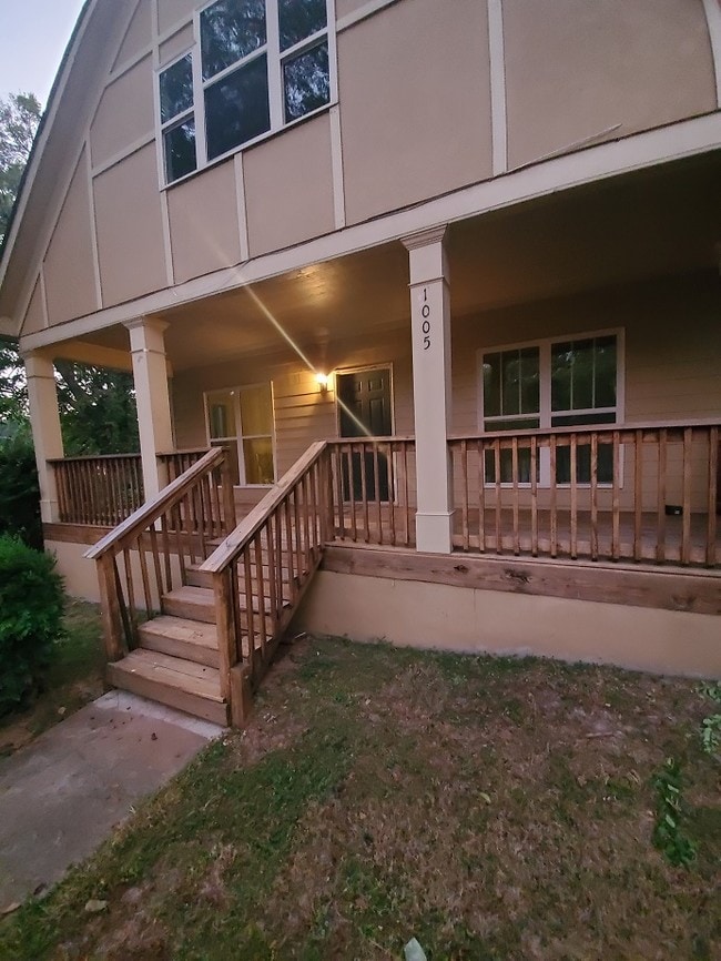 property at 1005 Linam Ave SE