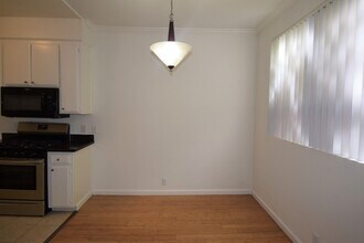 11107 La Maida St in Los Angeles, CA - Building Photo - Building Photo