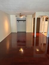 14 Shadowbrook Ln, Unit 28 in Milford, MA - Foto de edificio - Building Photo