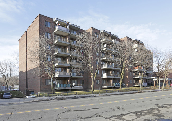 5605 Upper-Lachine in Montréal, QC - Building Photo - Primary Photo