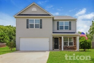 747 Markham Cir in Moore, SC - Building Photo