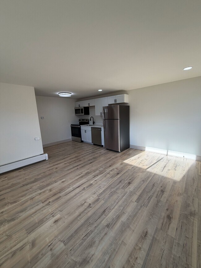 15 Remington Ave, Unit A in Mt Ephraim, NJ - Foto de edificio - Building Photo