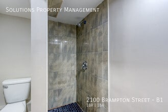 2100 Brampton St in Hamilton, ON - Building Photo - Building Photo