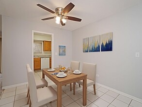 337 N Carter St in Palatine, IL - Foto de edificio - Building Photo