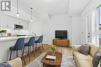 70 Kenesky Dr in Hamilton, ON - Building Photo - Building Photo