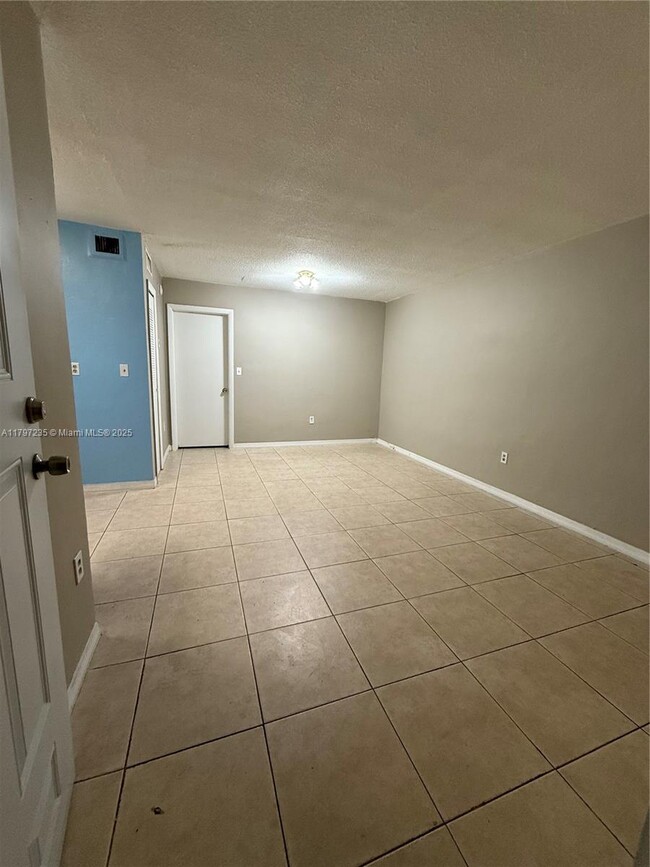 property at 1525 NW 19th Terrace