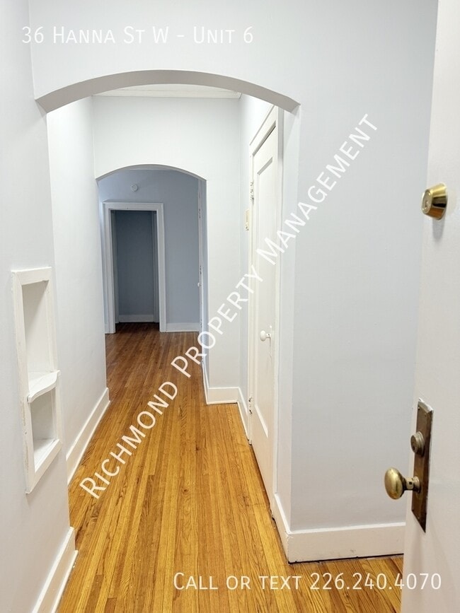 36 Hanna St W in Windsor, ON - Building Photo - Building Photo