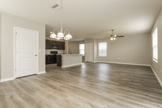 10012 Merry Fawn Ct in Sun City Center, FL - Building Photo - Building Photo