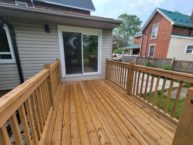 321 Russell St S in Sarnia, ON - Building Photo - Building Photo