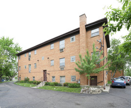 533 S Michigan Ct in Addison, IL - Building Photo - Building Photo