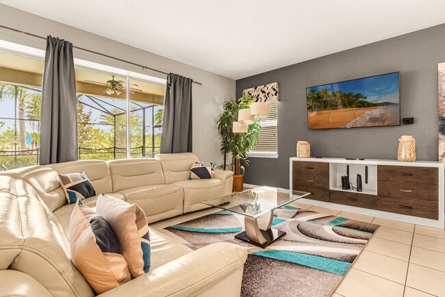 9015 Sunshine Ridge Loop