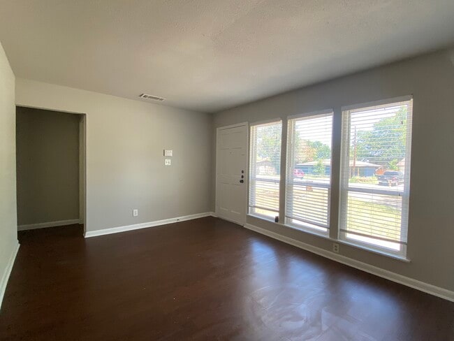 7000 Bryn Mawr in Austin, TX - Building Photo - Building Photo