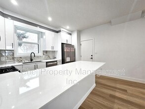 10698-10661 61 St NW in Edmonton, AB - Building Photo - Building Photo